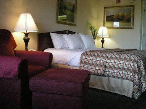 Hotel Baymont By Wyndham Tullahoma Esterno foto