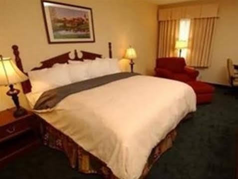 Hotel Baymont By Wyndham Tullahoma Esterno foto